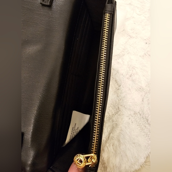 Valentino Orlandi Black Crossbody Bag with Gold Chain - Picture 7 of 9